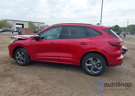 2023 Ford Escape St-Line из США, поврежденный, VIN 1FMCU9MN8PUA61610